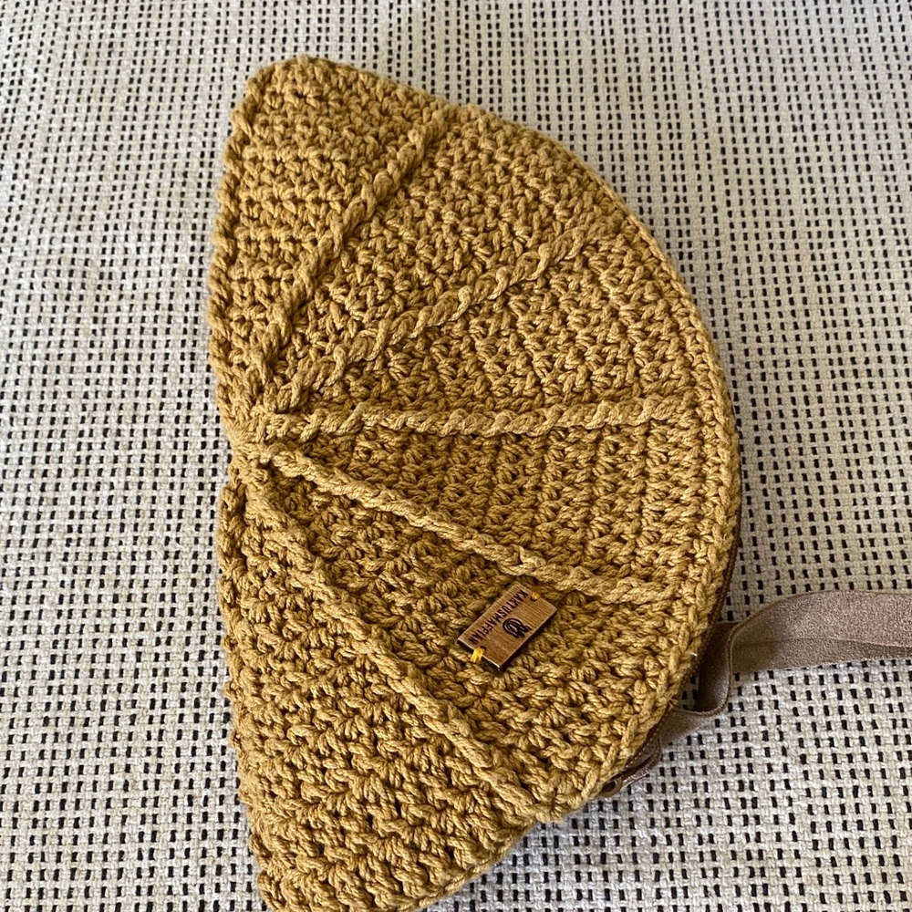 New %100 cotton hand made crochet clutch